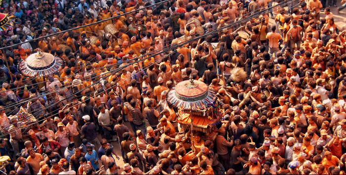 biskketjatra-khabar बिस्केट जात्रामा ११ जना घाइते, मध्यरात प्रहरीले तान्यो रथ