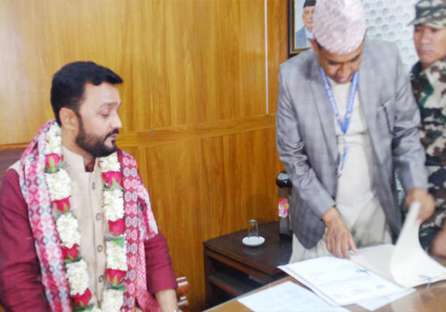 नवनियुक्त स्वास्थ्यमन्त्रीको पहिलो निर्णयः सरकारी अस्पतालमा जनशक्ति थप्ने